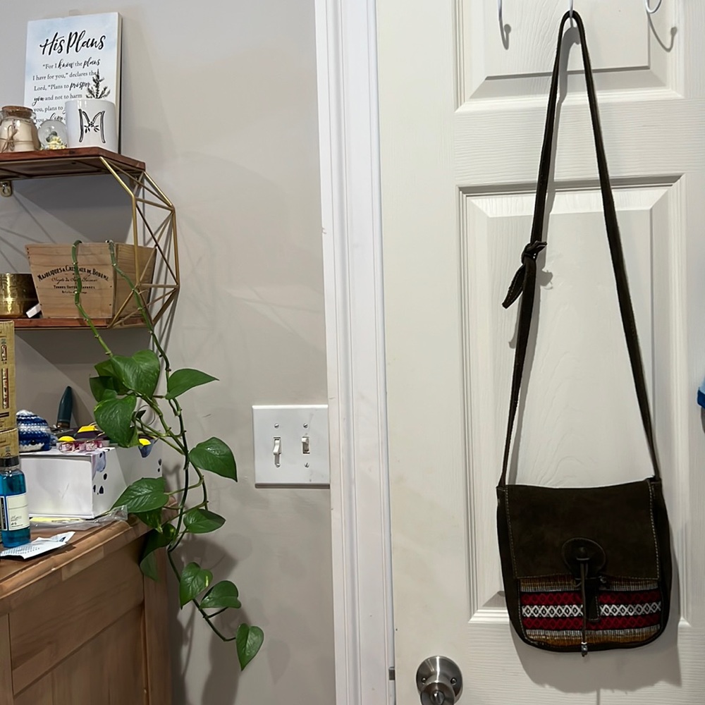 Very cute southwestern style handbag